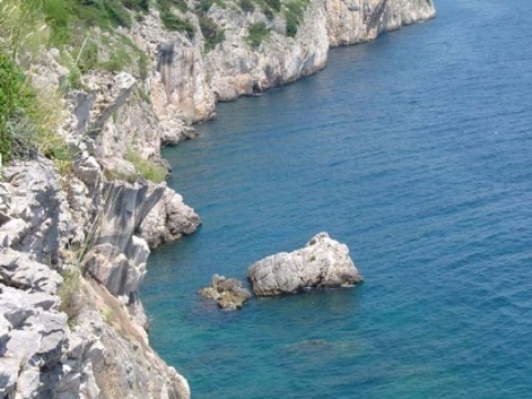 Cliffs in Slatine